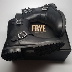 💯🆕️ FRYE Veronica Buckle Boots